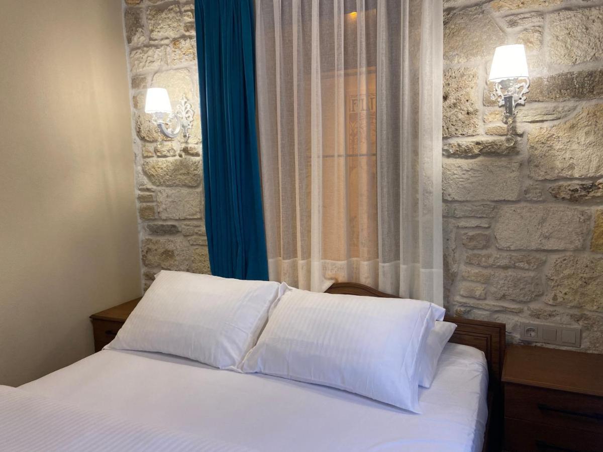 Dionysos 1789 Boutique Hotel Foca Exterior photo