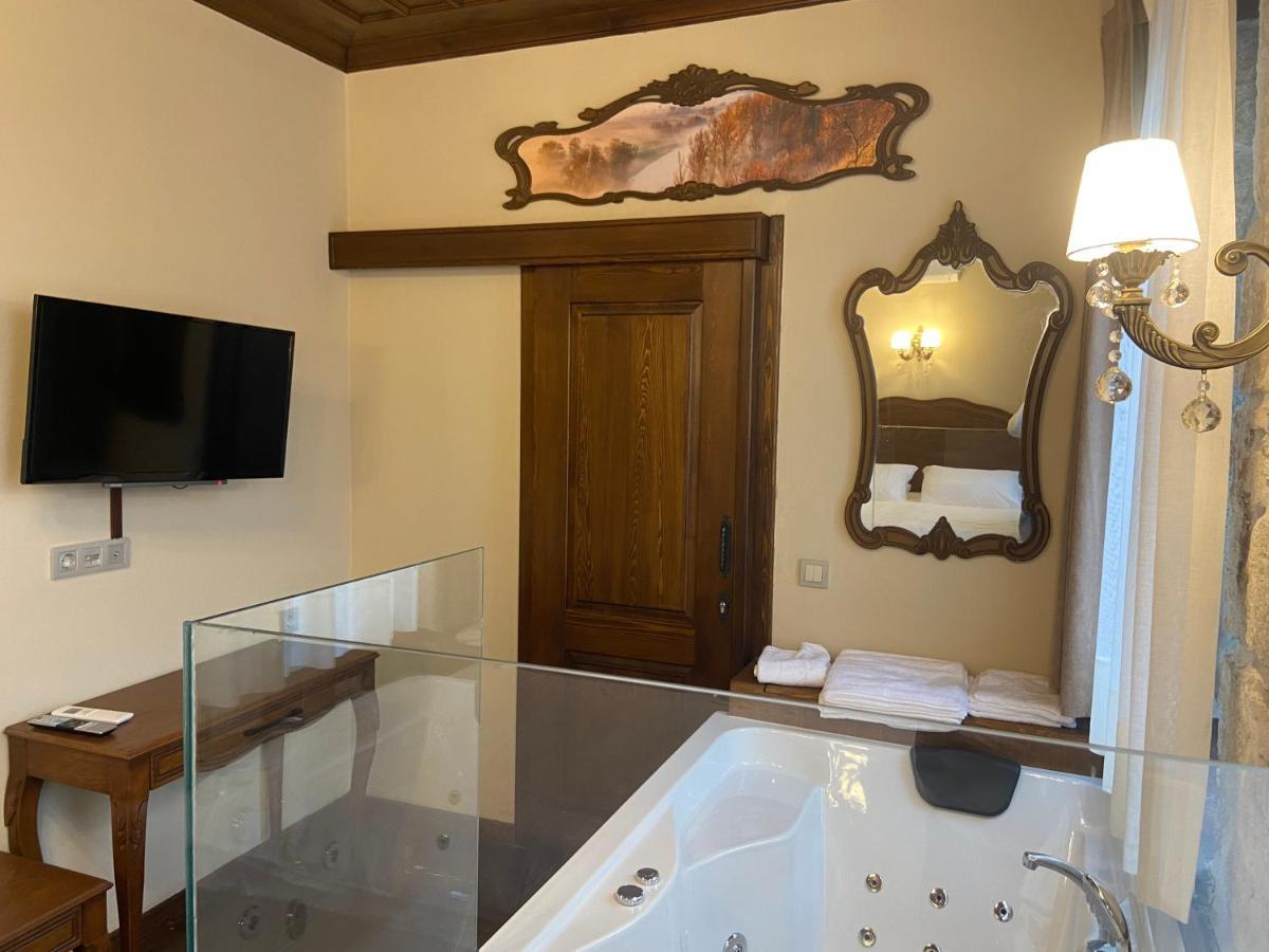 Dionysos 1789 Boutique Hotel Foca Exterior photo