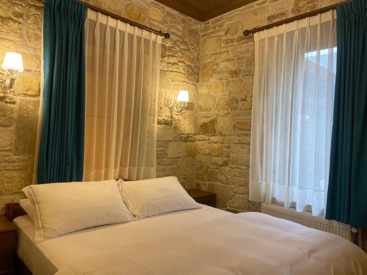 Dionysos 1789 Boutique Hotel Foca Exterior photo