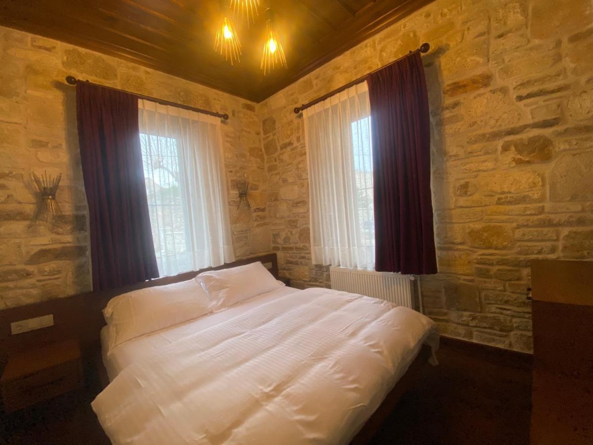Dionysos 1789 Boutique Hotel Foca Exterior photo