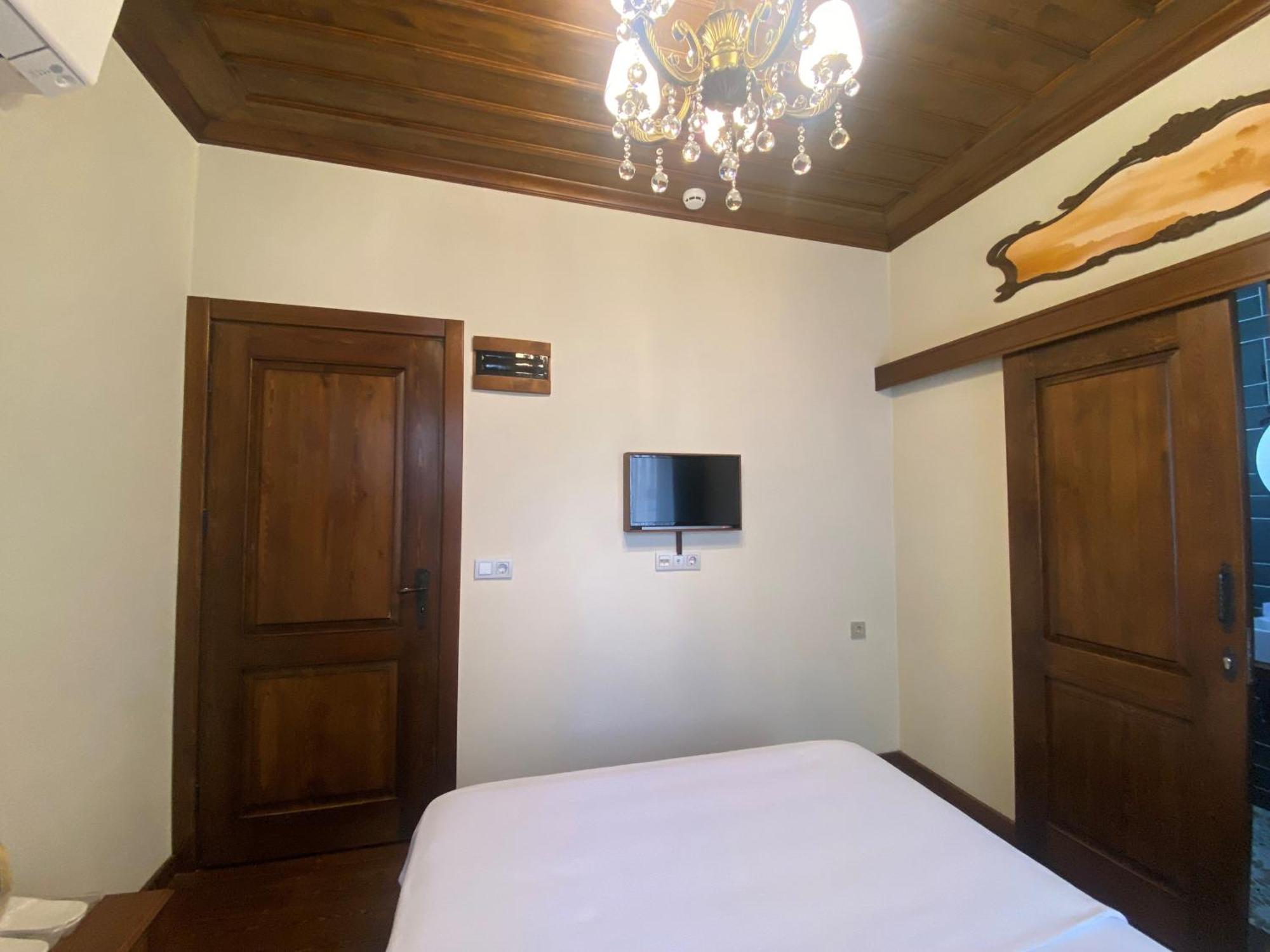 Dionysos 1789 Boutique Hotel Foca Exterior photo