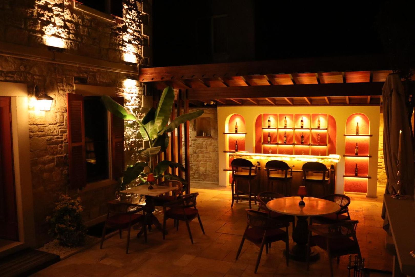 Dionysos 1789 Boutique Hotel Foca Exterior photo